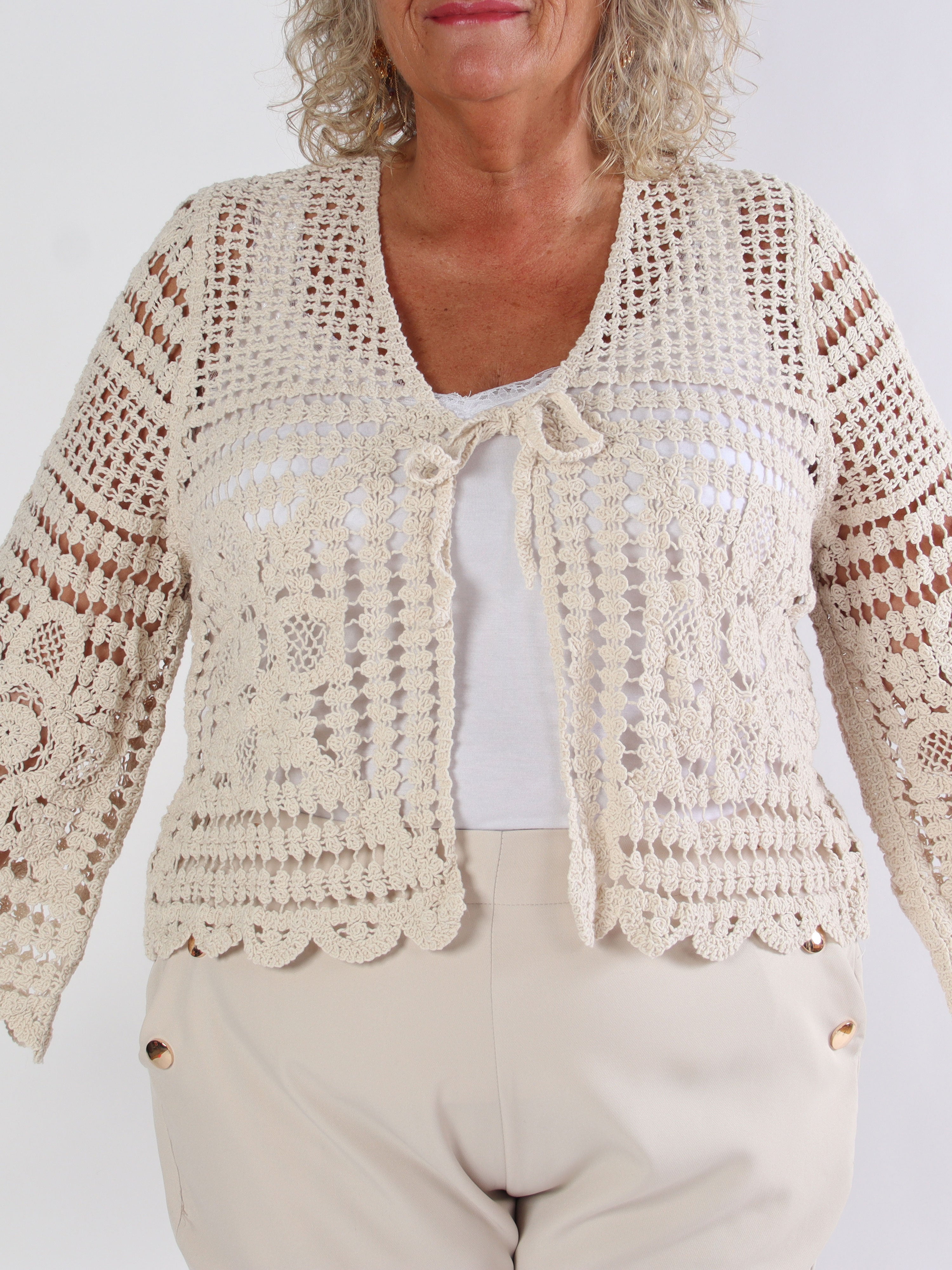 Marina - Sød hæklet plus size cardigan i bomuld